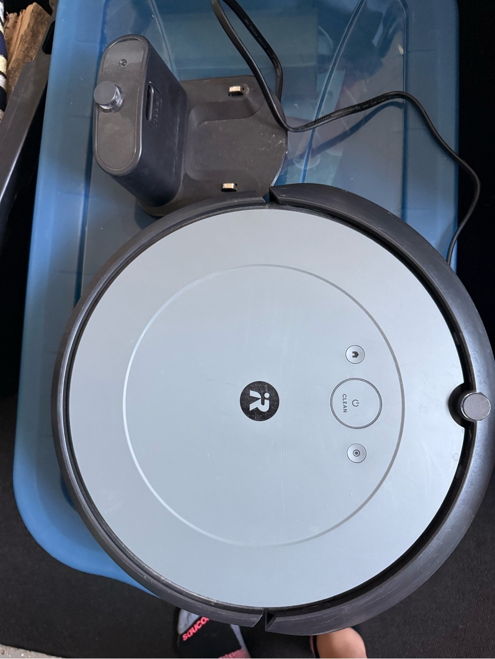 iRobot Roomba Robot Vacuum - Light Gray Top with Black Trim- i3